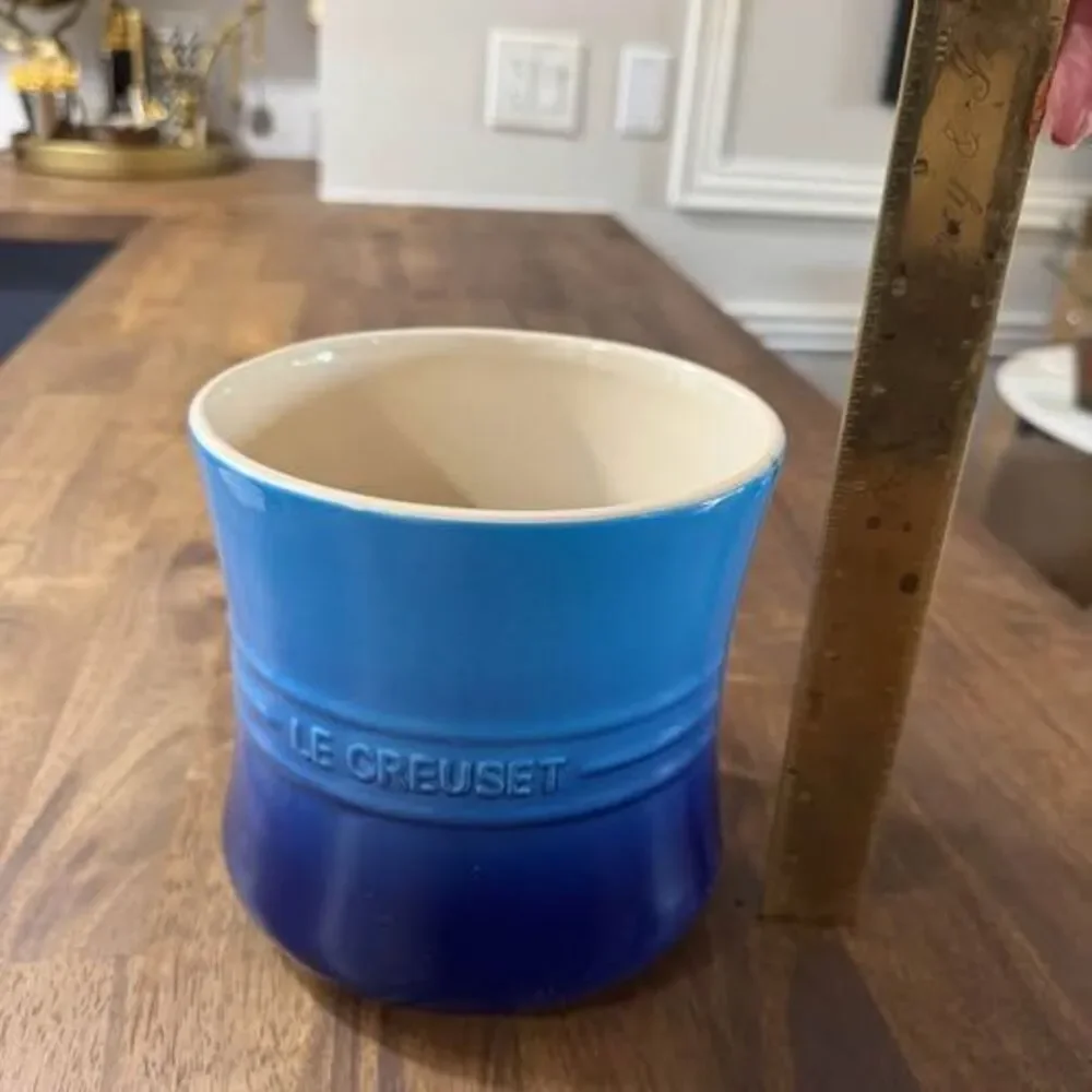 Le Creuset Azure Blue Stoneware Utensil Crock 2.3L / 2⅜ Qt – Second Choice